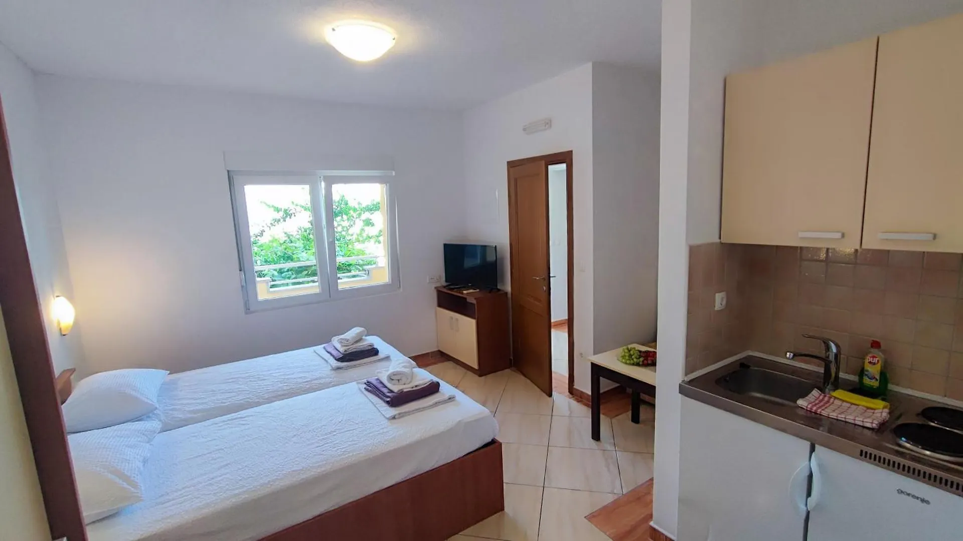 Villa Penava, Private Beach, Pool And 7Min To Trogir Croatia
