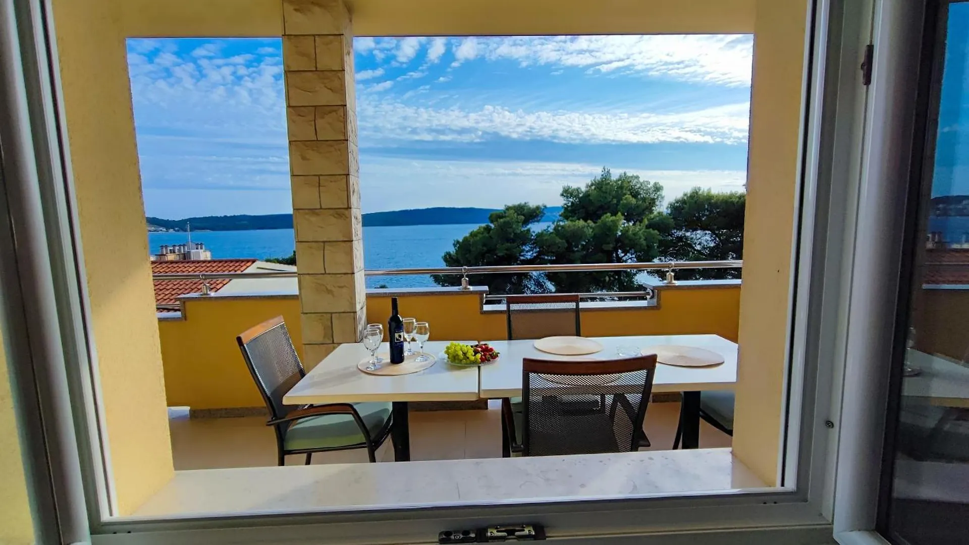 Villa Penava, Private Beach, Pool And 7Min To Trogir 0*,  Croatia