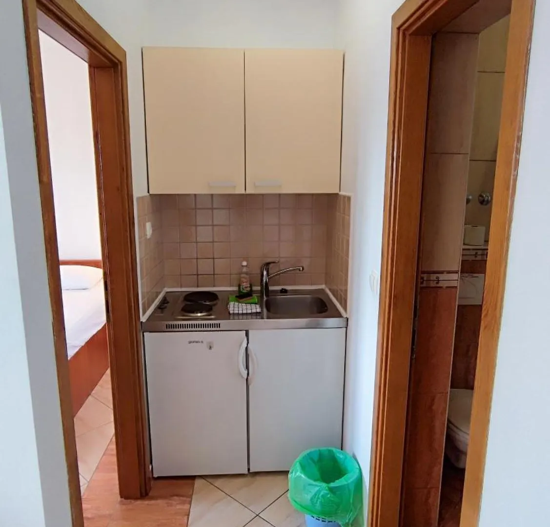 Apartman Villa Penava, Private Beach, Pool And 7Min To Trogir