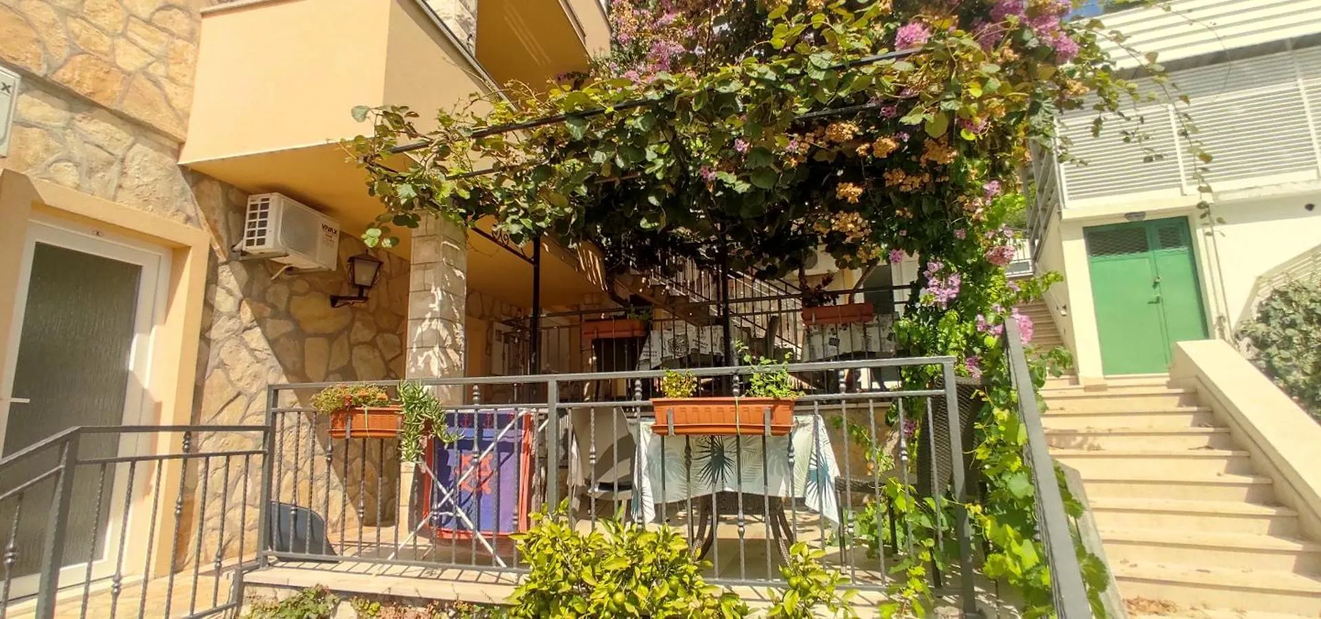 Apartman Villa Penava, Private Beach, Pool And 7Min To Trogir Croatia