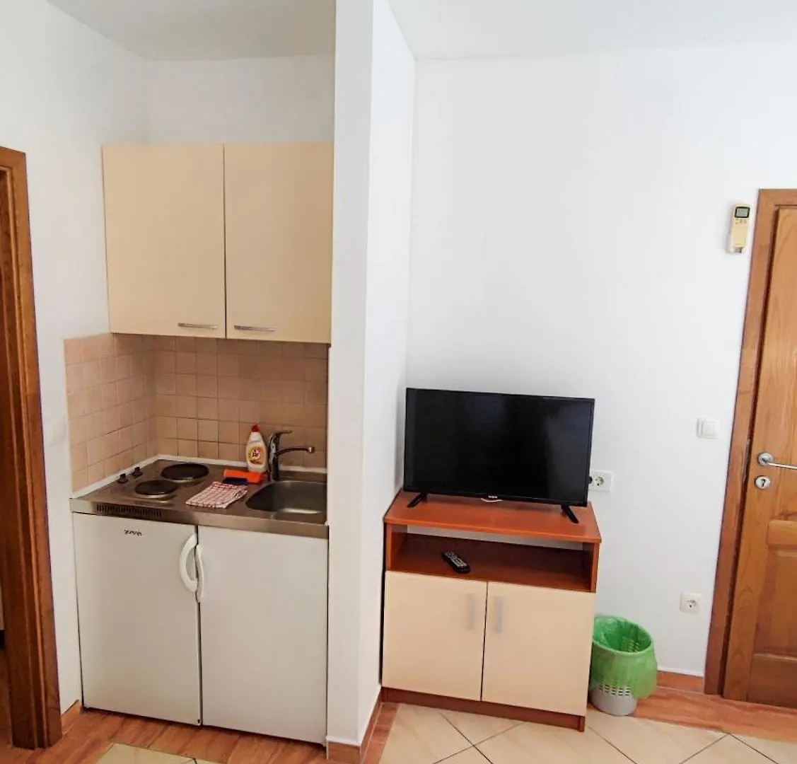 Villa Penava, Private Beach, Pool And 7Min To Trogir 0*,  Kroatien