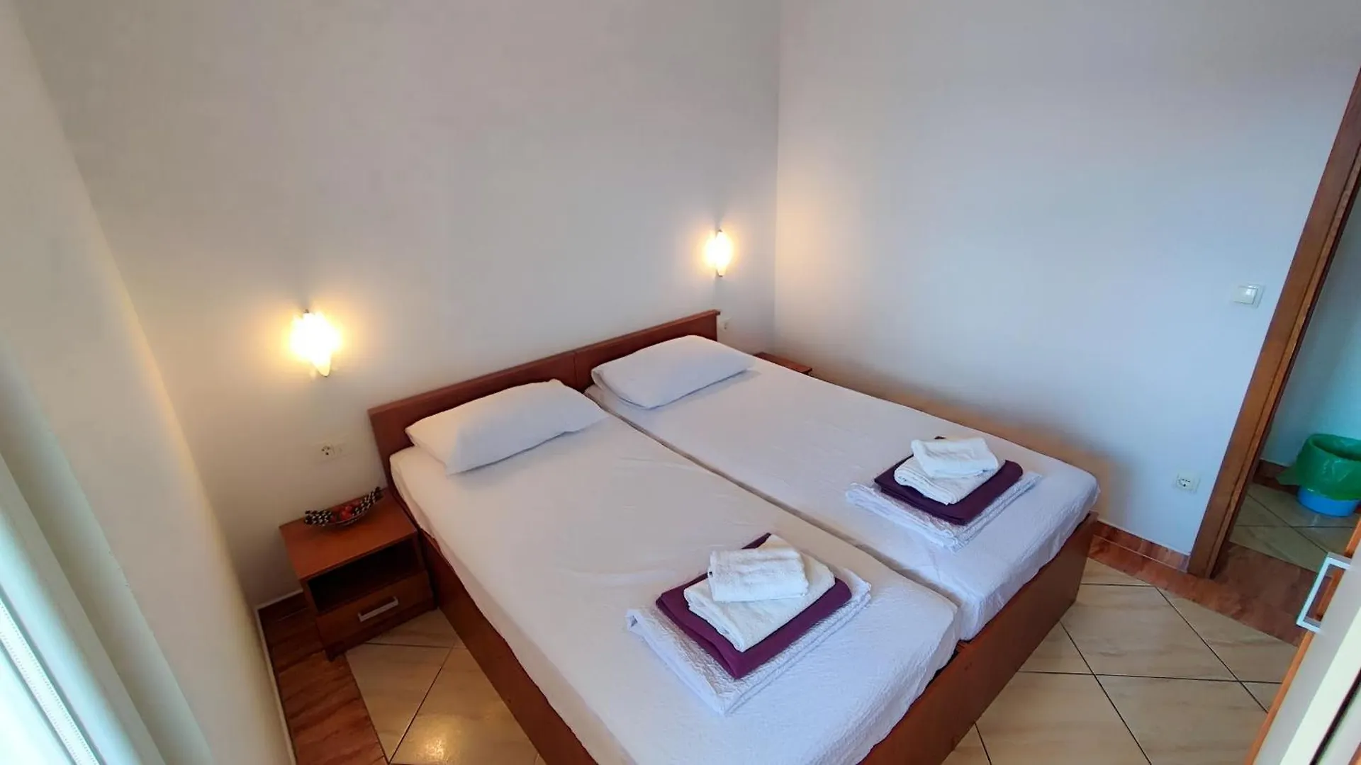 Villa Penava, Private Beach, Pool And 7Min To Trogir