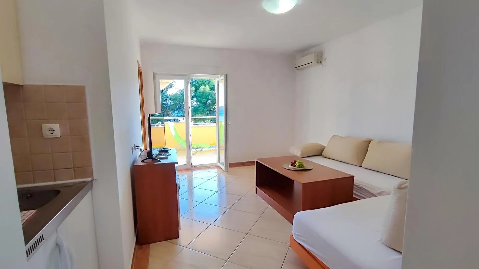 Villa Penava, Private Beach, Pool And 7Min To Trogir 0*,