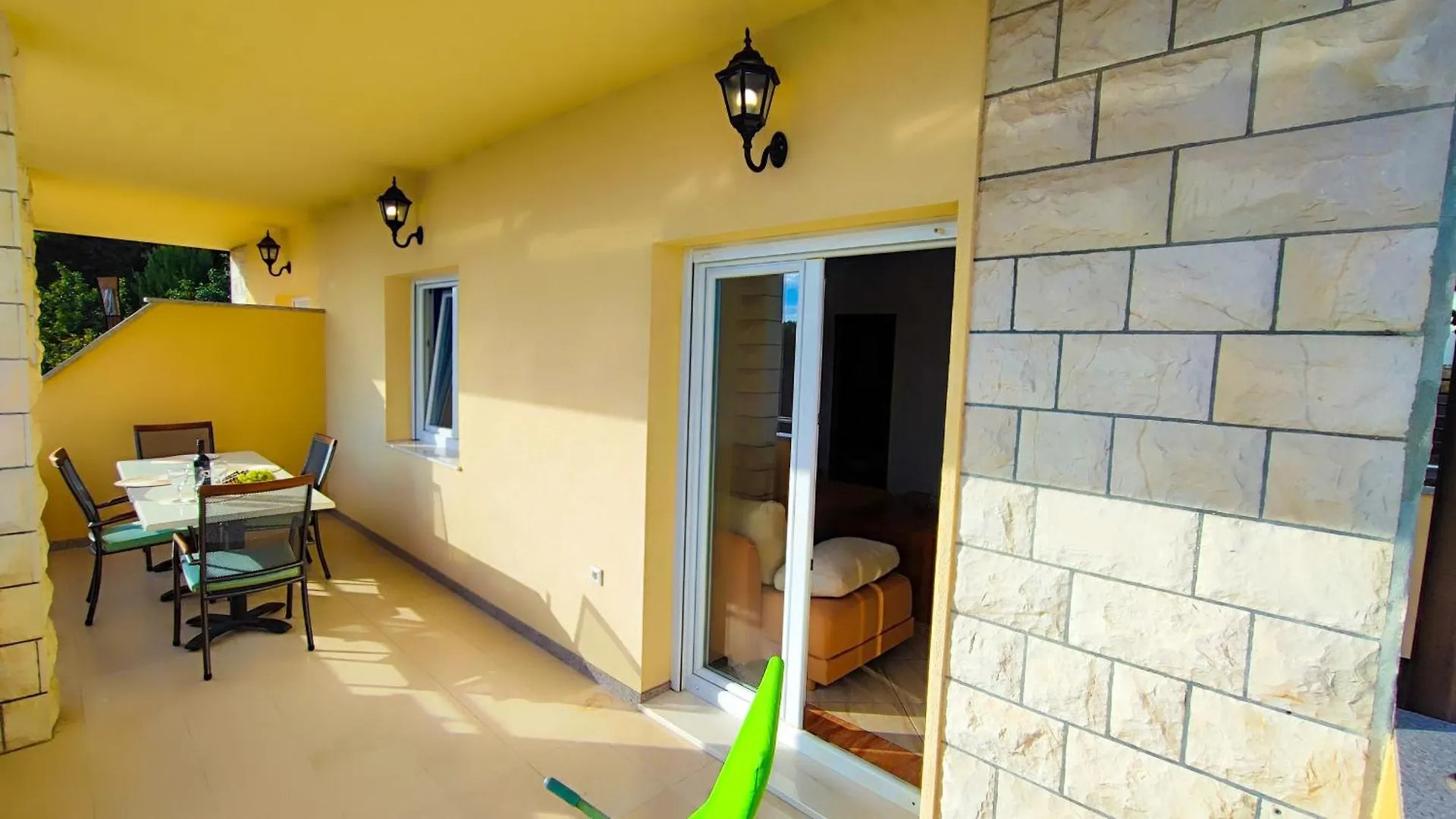 Villa Penava, Private Beach, Pool And 7Min To Trogir
