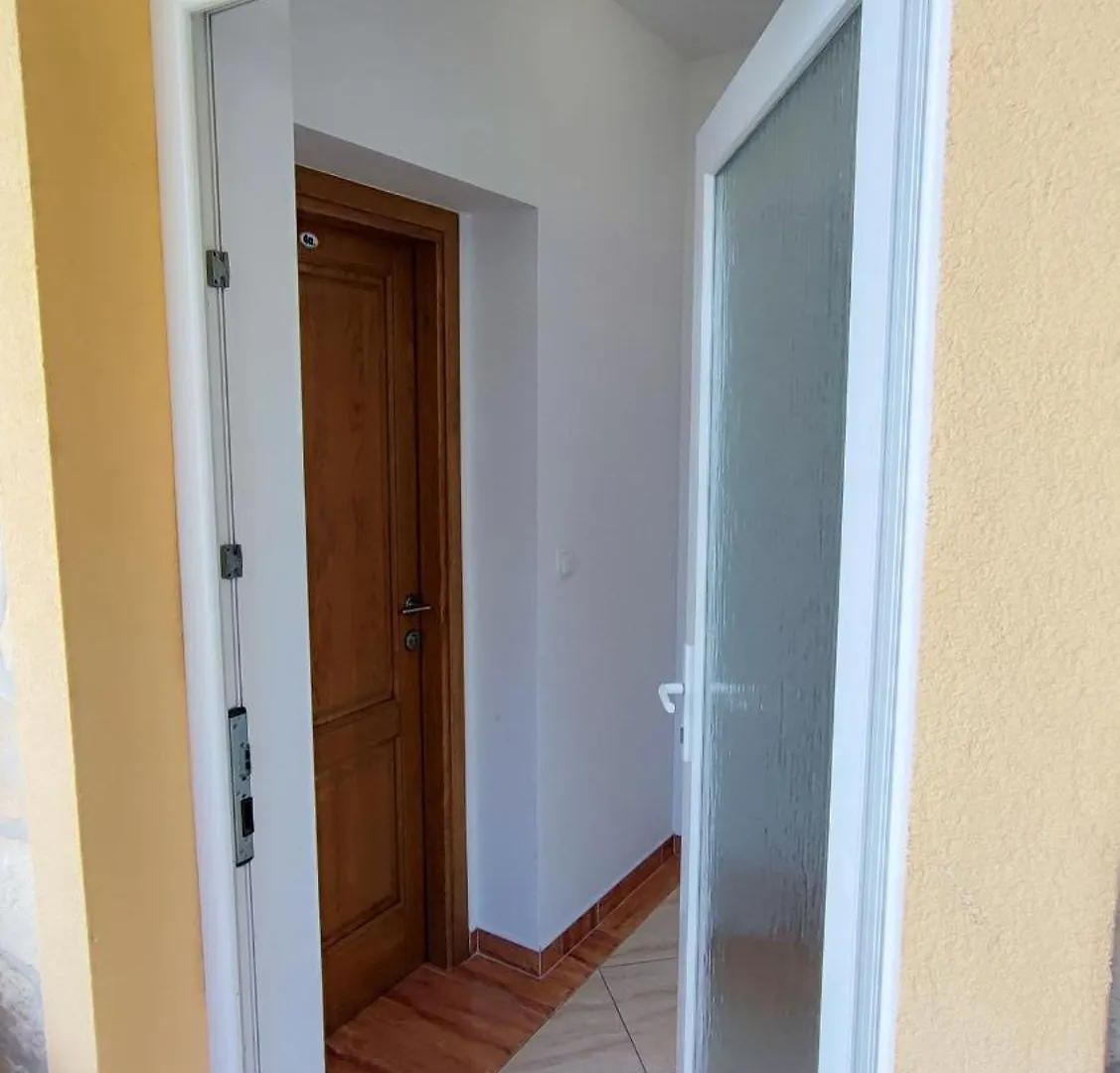 Apartment Villa Penava, Private Beach, Pool And 7Min To Trogir Kroatien
