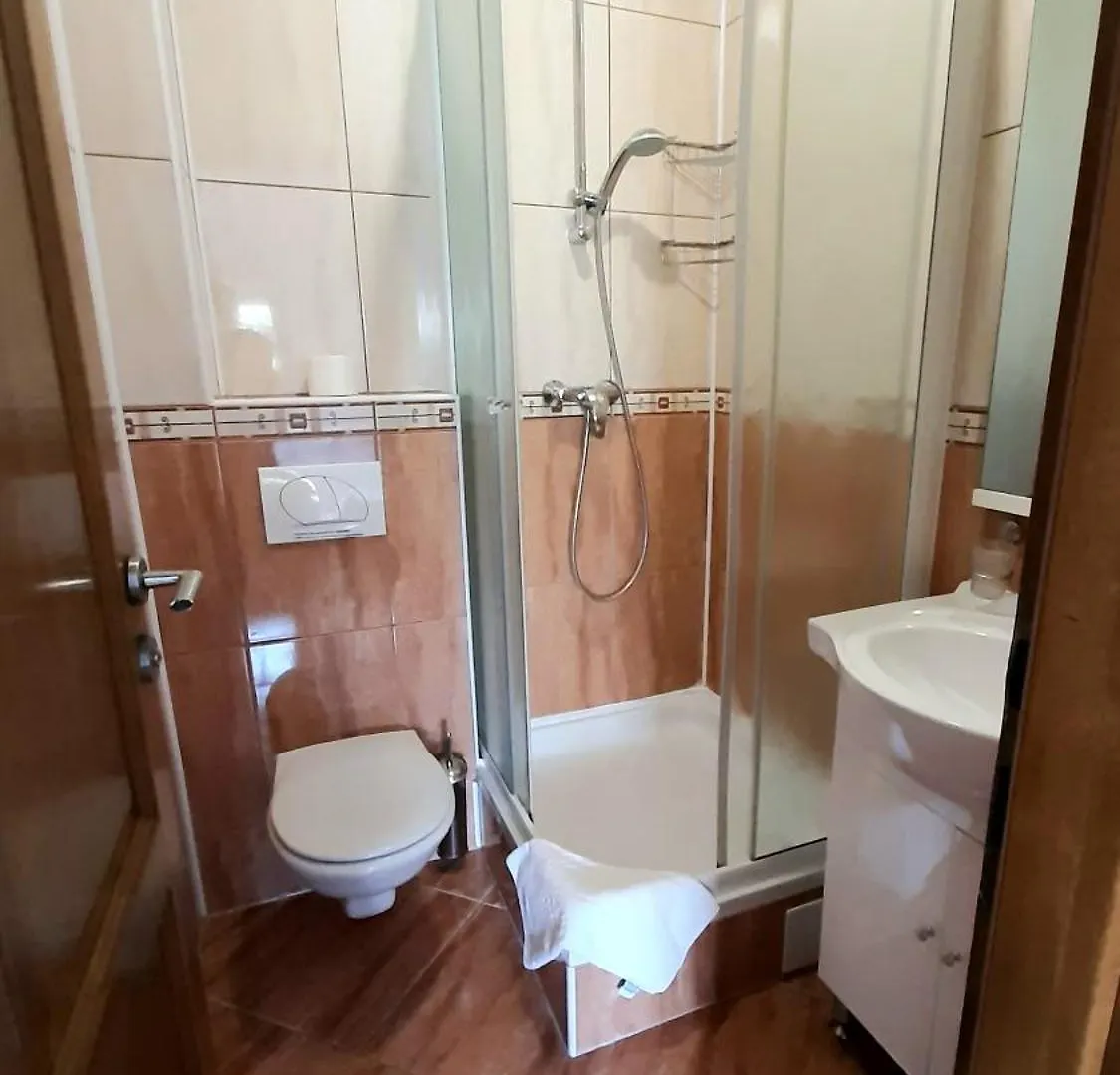 Villa Penava, Private Beach, Pool And 7Min To Trogir