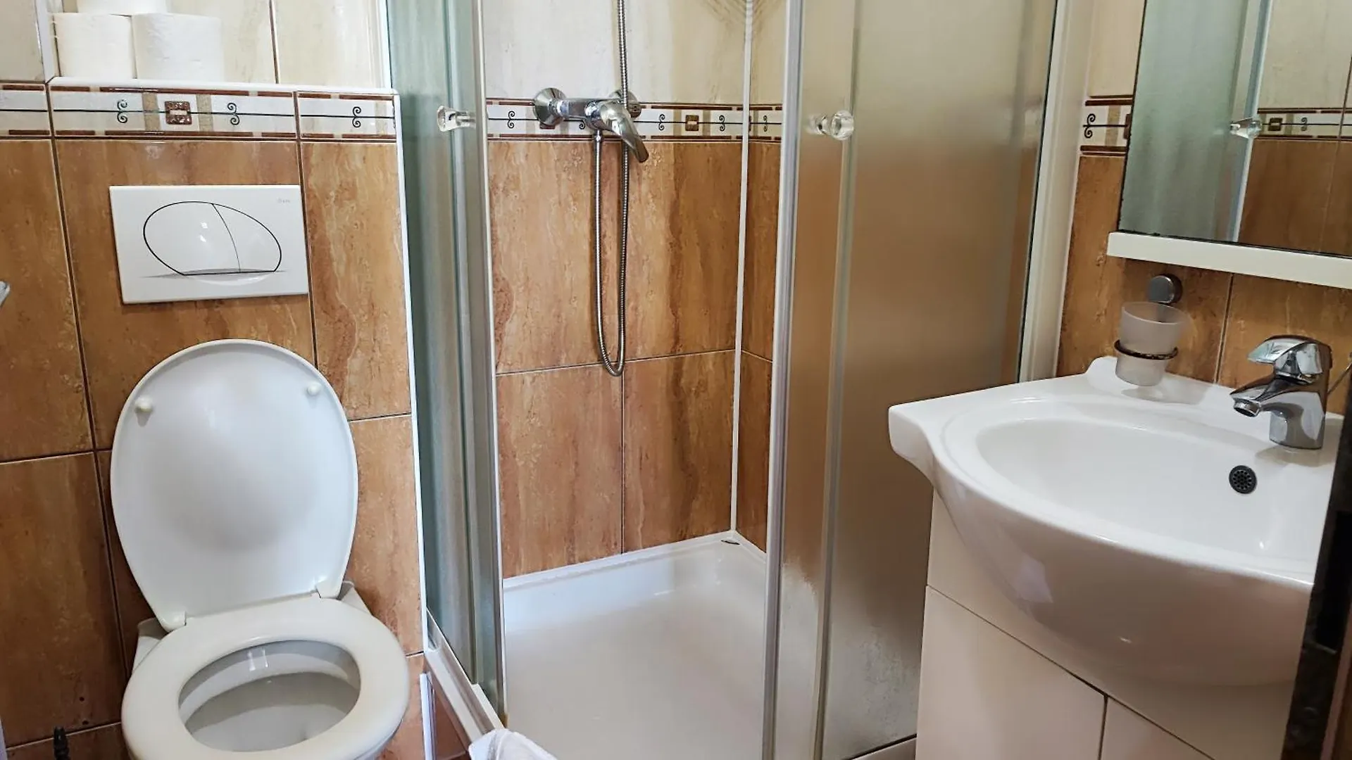 Apartment Villa Penava, Private Beach, Pool And 7Min To Trogir