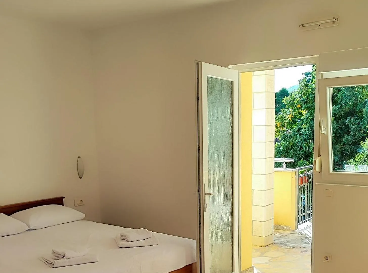 Villa Penava, Private Beach, Pool And 7Min To Trogir